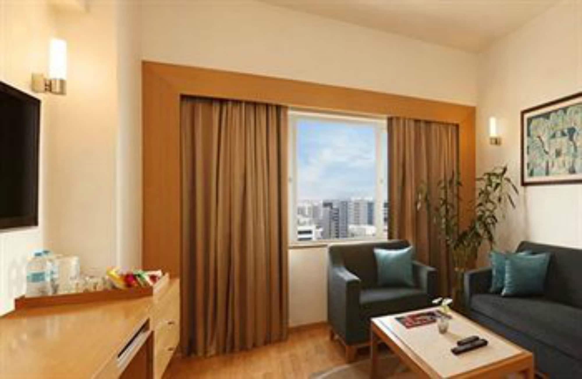 Lemon Tree Premier Hitec City Hyderabad Exteriör bild