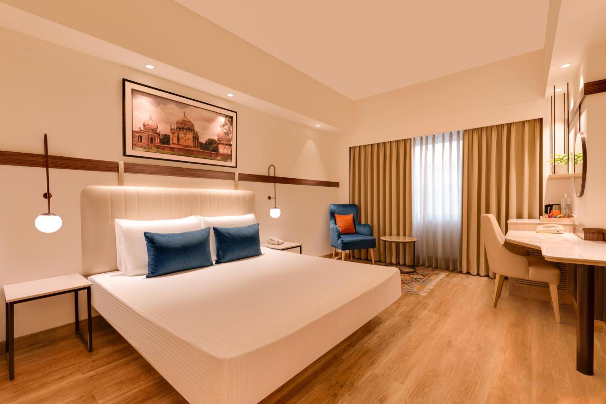 Lemon Tree Premier Hitec City Hyderabad Exteriör bild