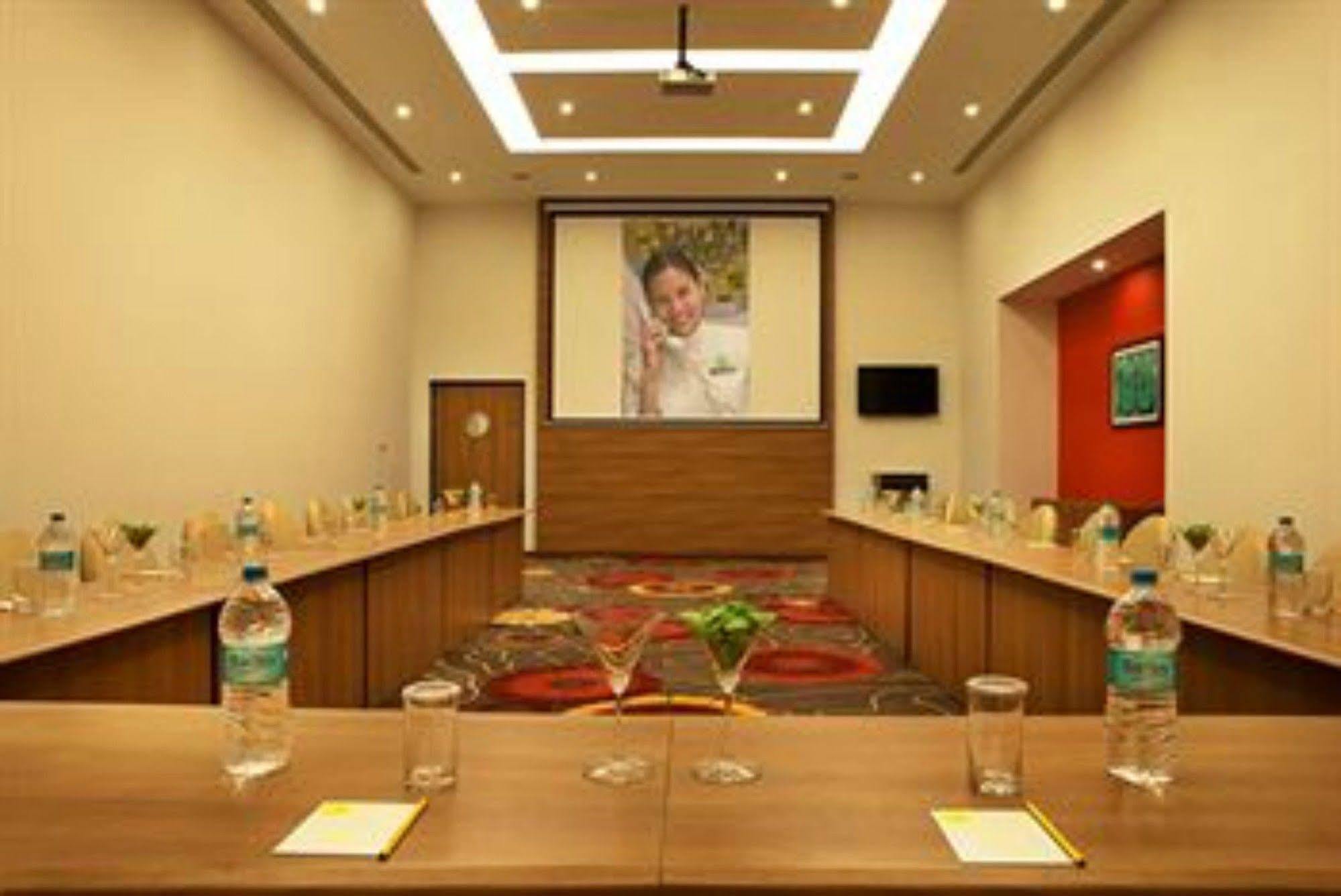 Lemon Tree Premier Hitec City Hyderabad Exteriör bild