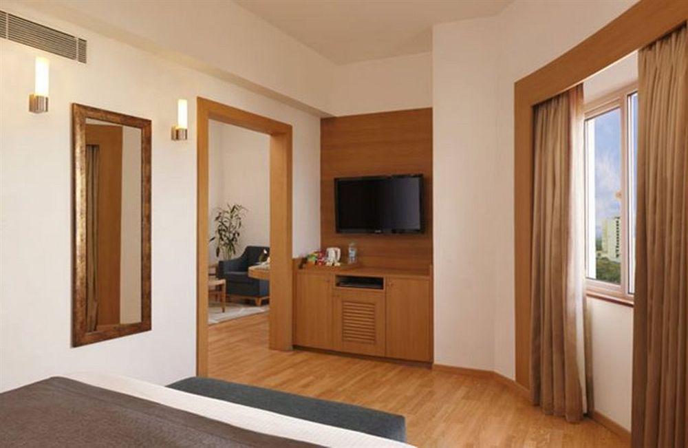 Lemon Tree Premier Hitec City Hyderabad Exteriör bild